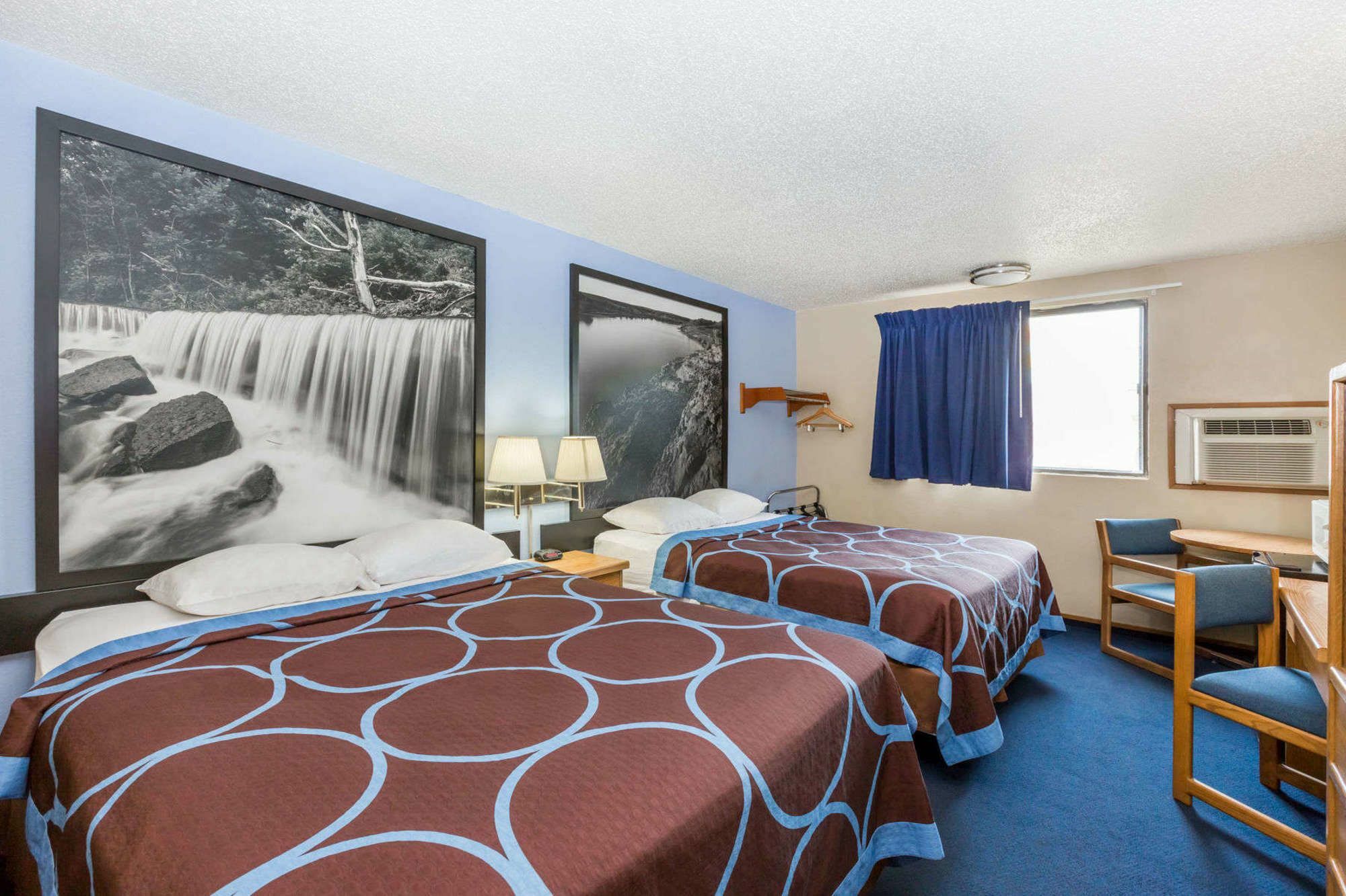 ซูเปอร์ 8 บาย วินด์แฮม แมนแฮตตัน แคนซัส Motel แมนฮัตตัน ภายนอก รูปภาพ